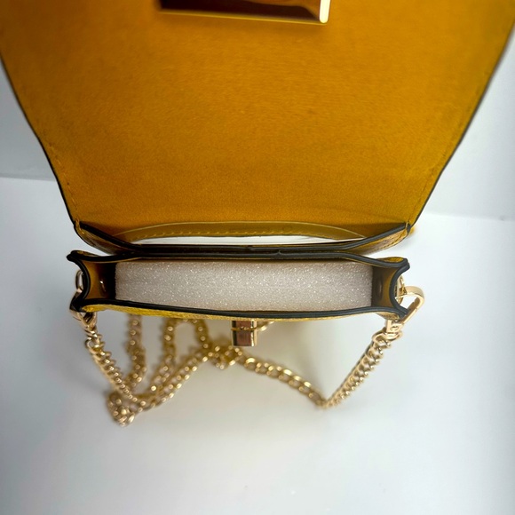 NEW - Mellow World Crossbody Essentials Purse and Touch Screen Phone Tote Combo - Picture 5 of 7